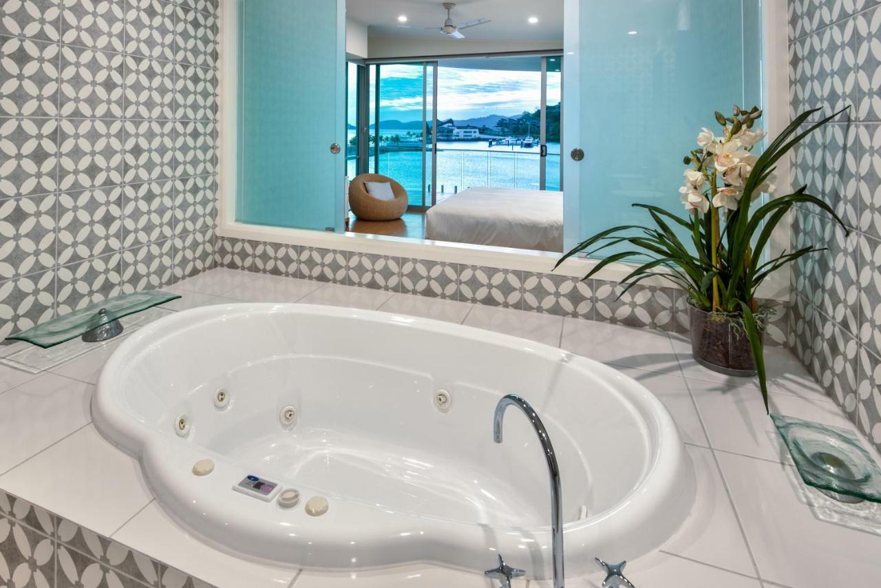Pavillions Penthouse 25 - Luxury Waterfront Apartment With Private Roof Top Pool And Buggy Hamilton Island Exterior foto