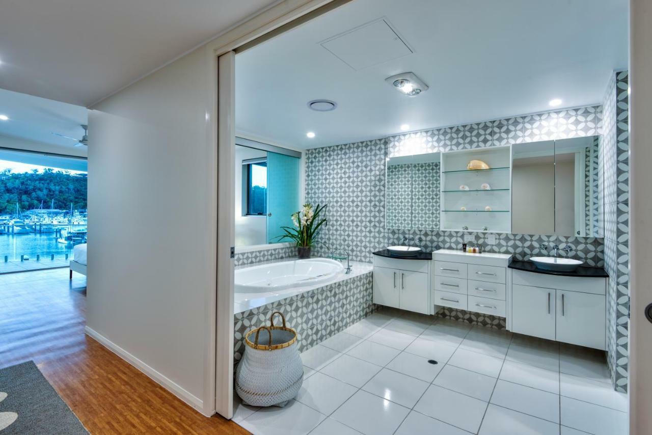 Pavillions Penthouse 25 - Luxury Waterfront Apartment With Private Roof Top Pool And Buggy Hamilton Island Exterior foto